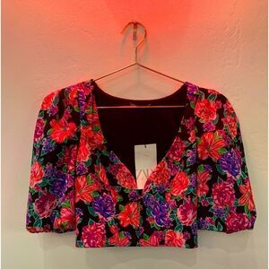 Zara XS NWT Floral Cropped Top